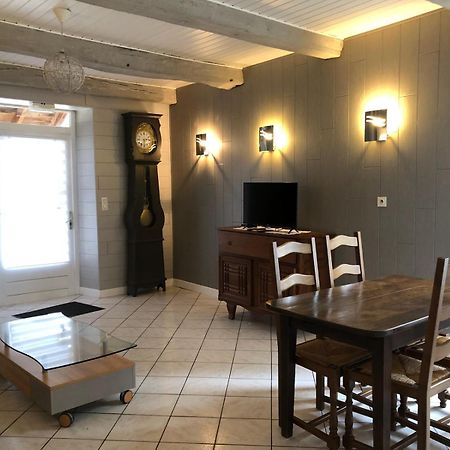 Bed and Breakfast Aux Berges Du Doubs Ougney-Douvot Esterno foto